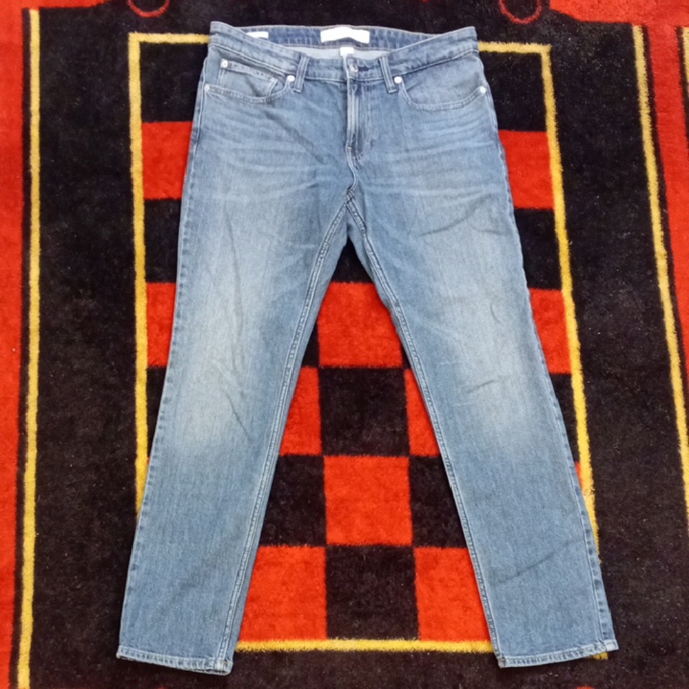 Calvin Klein Jeans (31W × 30L)